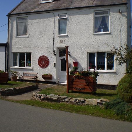 Sportsmans Lodge Bed And Breakfast Amlwch Экстерьер фото